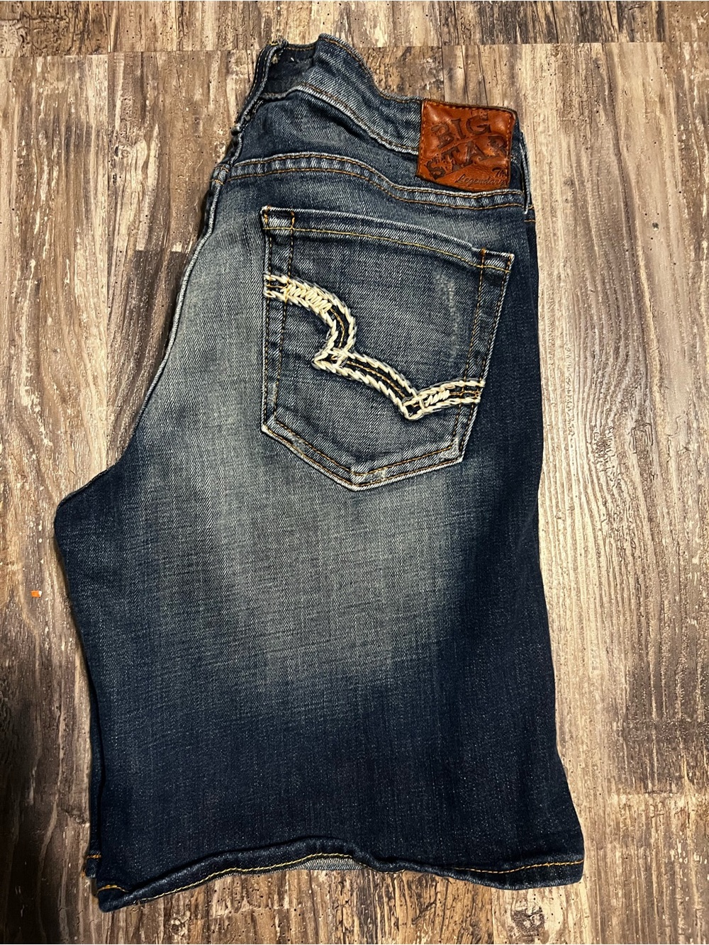 Women’s Big Star Denim Jean Shorts with Embroidered Pocket. Size 31